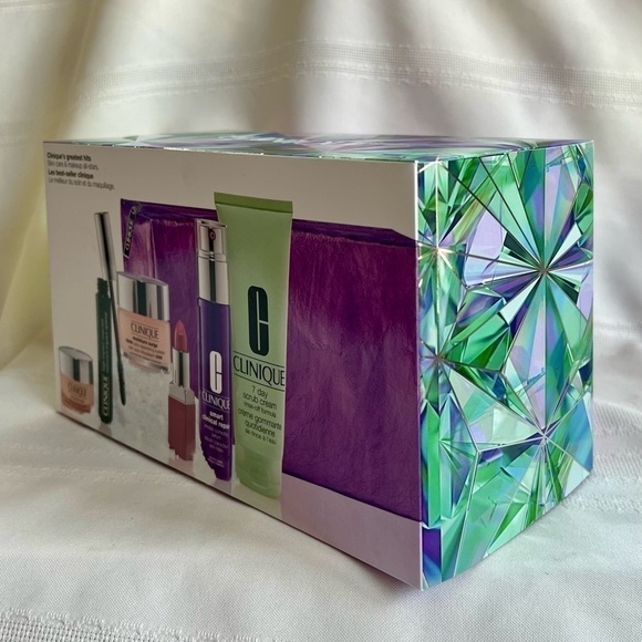 Clinique's Greatest Hits Skincare & Makeup Set NEW NRFB $260 Ulta Exclusi - Picture 4 of 10